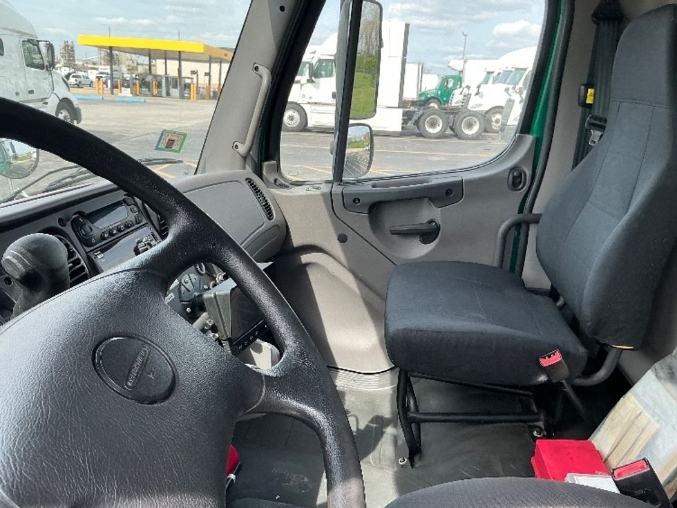 Refrigerated Truck-Light and Medium Duty Trucks-Freightliner-2019-M2-La Porte-IN-69,536\n\t\tmiles-$ 57,500 - Image 17