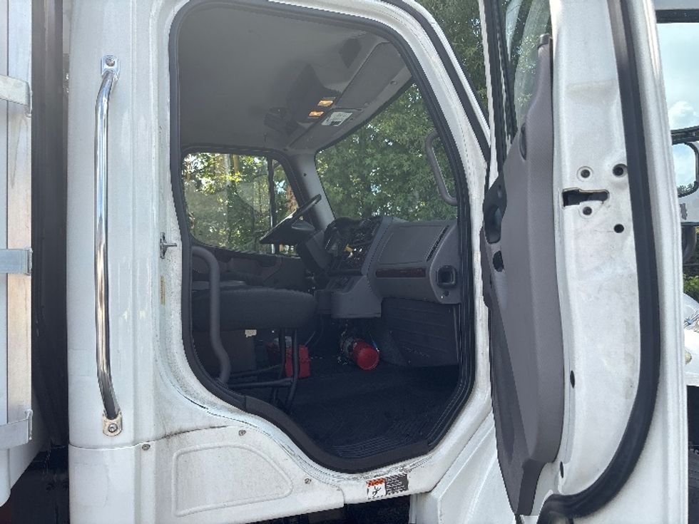 Refrigerated Truck-Light and Medium Duty Trucks-Freightliner-2019-M2-Ladson-SC-170,438\n\t\tmiles-$ 48,000 - Image 20
