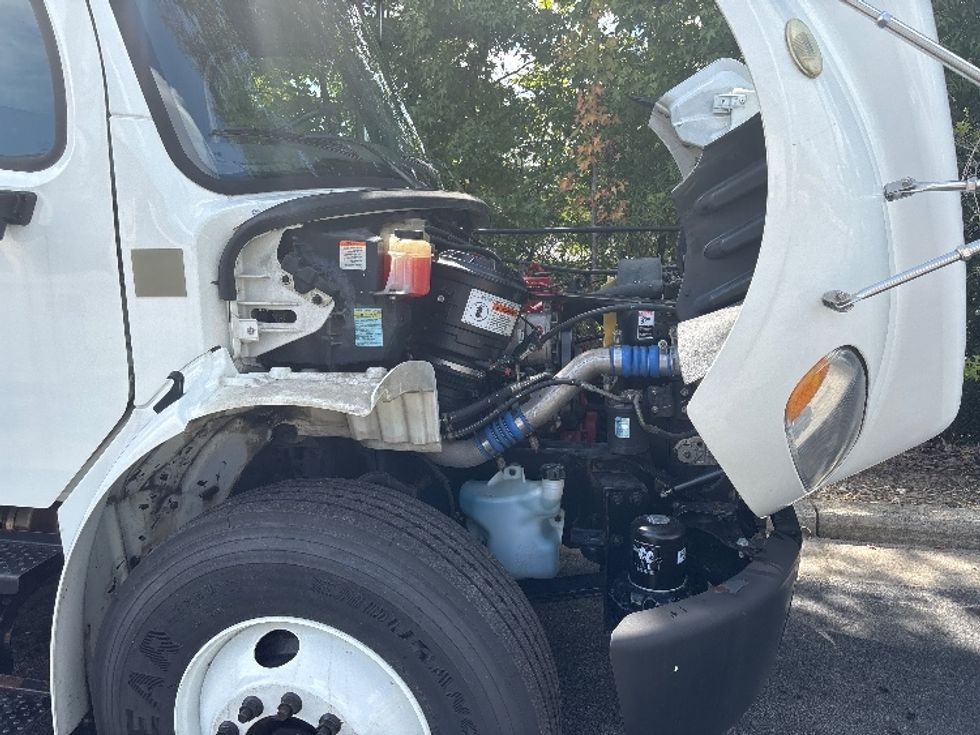 Refrigerated Truck-Light and Medium Duty Trucks-Freightliner-2019-M2-Ladson-SC-170,438\n\t\tmiles-$ 48,000 - Image 23