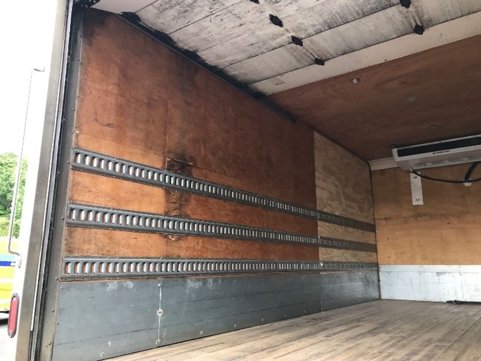 Refrigerated Truck-Light and Medium Duty Trucks-Freightliner-2019-M2-Ladson-SC-196,746\n\t\tmiles-$ 37,000 - Image 11