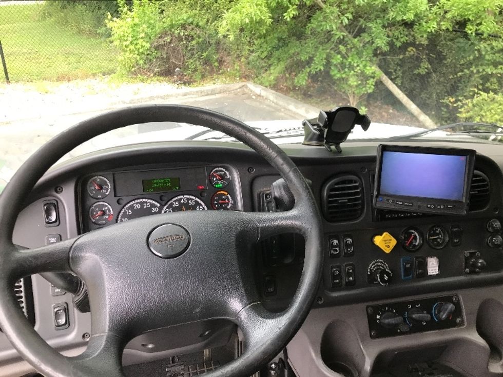 Refrigerated Truck-Light and Medium Duty Trucks-Freightliner-2019-M2-Ladson-SC-196,746\n\t\tmiles-$ 37,000 - Image 18