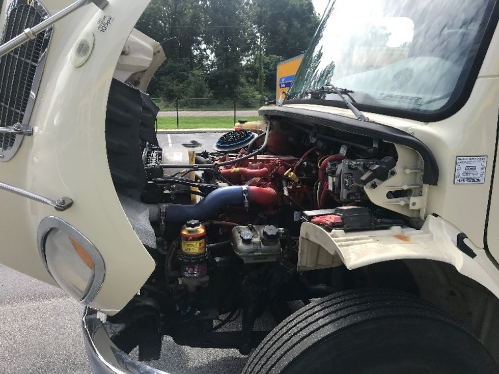 Refrigerated Truck-Light and Medium Duty Trucks-Freightliner-2019-M2-Ladson-SC-71,782\n\t\tmiles-$ 59,000 - Image 23