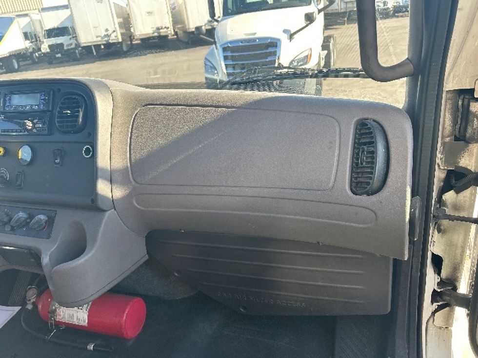 Refrigerated Truck-Light and Medium Duty Trucks-Freightliner-2019-M2-Las Vegas-NV-103,818\n\t\tmiles-$ 61,000 - Image 17