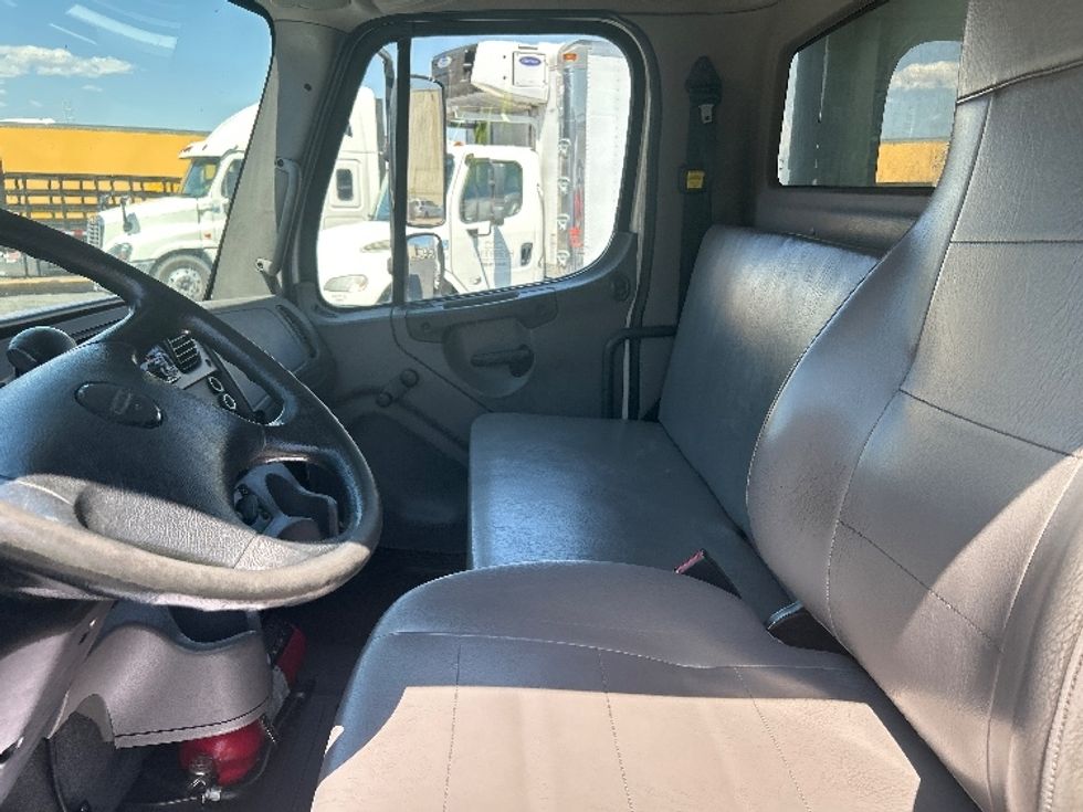 Refrigerated Truck-Light and Medium Duty Trucks-Freightliner-2019-M2-Las Vegas-NV-130,855\n\t\tmiles-$ 50,750 - Image 19