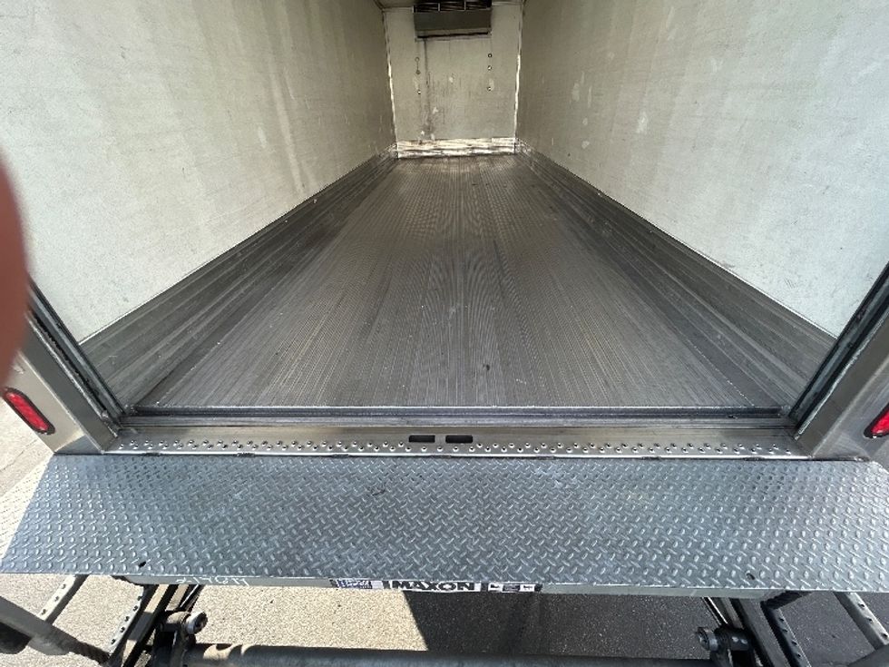 Refrigerated Truck-Light and Medium Duty Trucks-Freightliner-2019-M2-Las Vegas-NV-145,930\n\t\tmiles-$ 51,250 - Image 10