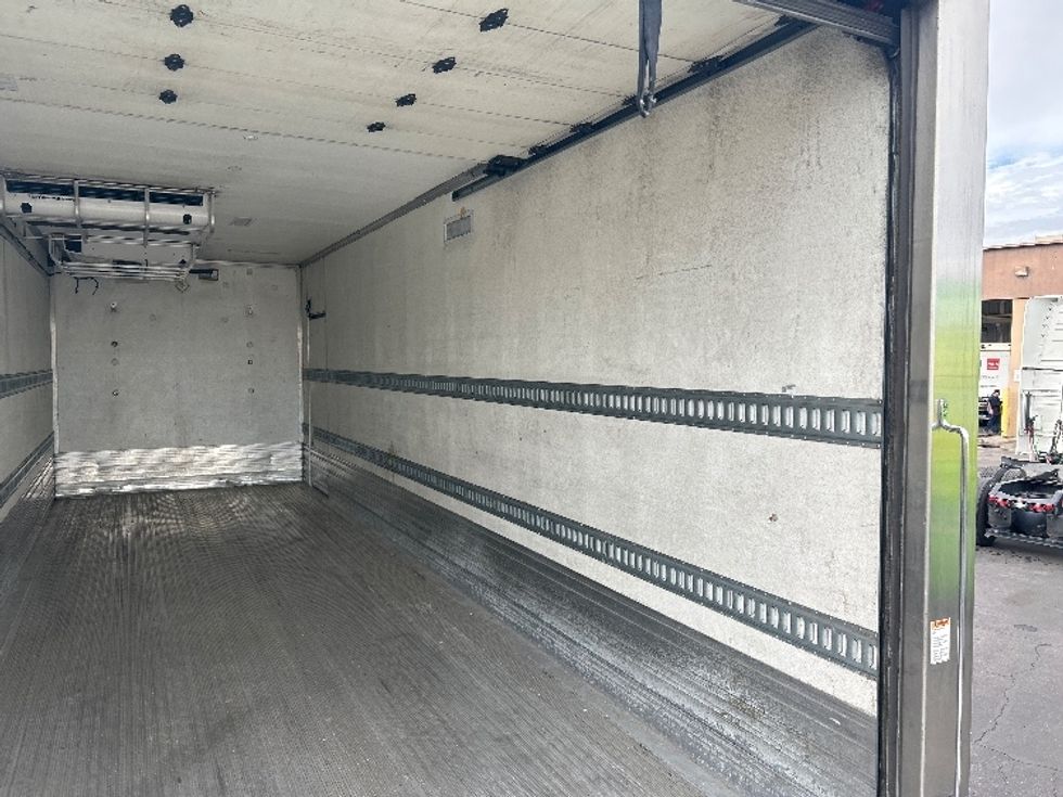 Refrigerated Truck-Light and Medium Duty Trucks-Freightliner-2019-M2-Las Vegas-NV-152,421\n\t\tmiles-$ 56,750 - Image 12
