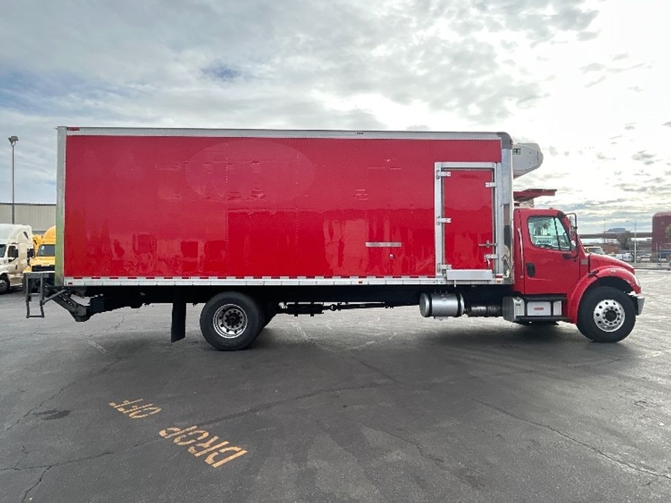 Refrigerated Truck-Light and Medium Duty Trucks-Freightliner-2019-M2-Las Vegas-NV-152,421\n\t\tmiles-$ 56,750 - Image 15