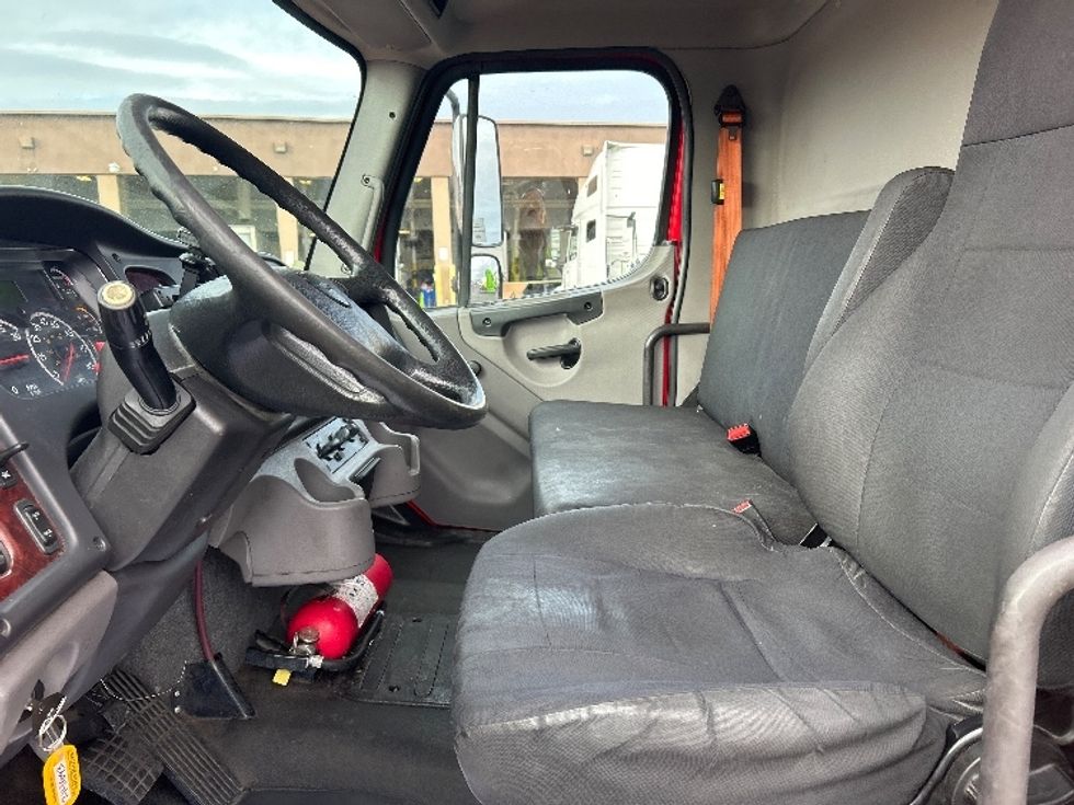 Refrigerated Truck-Light and Medium Duty Trucks-Freightliner-2019-M2-Las Vegas-NV-152,421\n\t\tmiles-$ 56,750 - Image 16