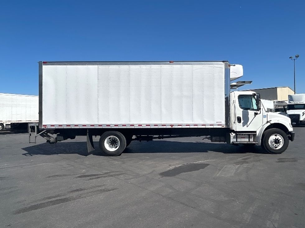 Refrigerated Truck-Light and Medium Duty Trucks-Freightliner-2019-M2-Las Vegas-NV-167,540\n\t\tmiles-$ 48,750 - Image 14