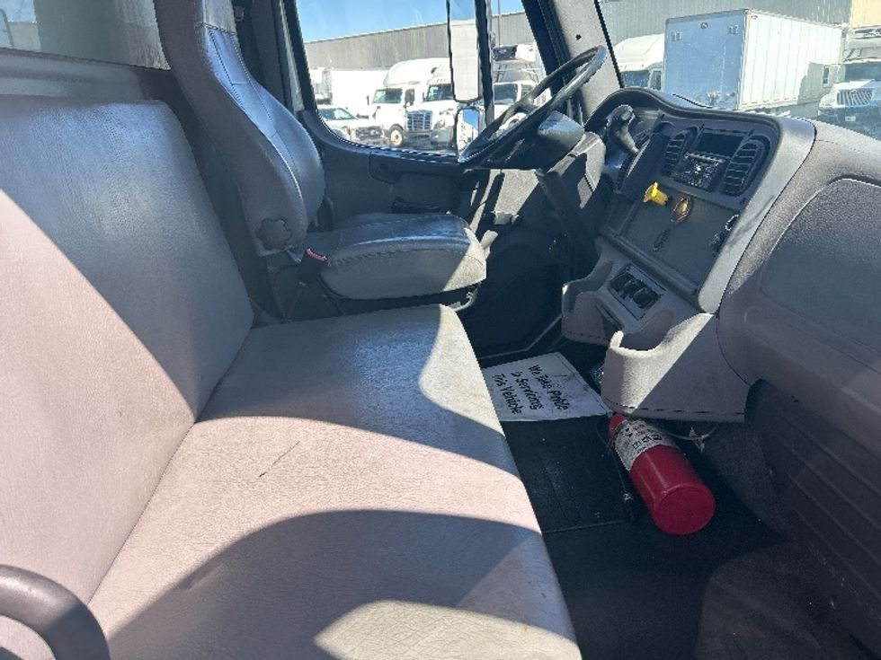 Refrigerated Truck-Light and Medium Duty Trucks-Freightliner-2019-M2-Las Vegas-NV-167,540\n\t\tmiles-$ 48,750 - Image 21
