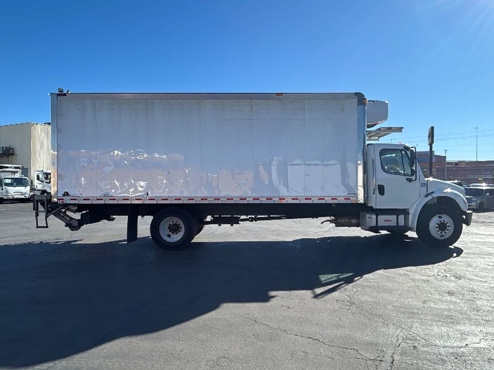 Refrigerated Truck-Light and Medium Duty Trucks-Freightliner-2019-M2-Las Vegas-NV-172,119\n\t\tmiles-$ 49,250 - Image 15