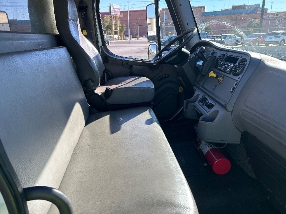 Refrigerated Truck-Light and Medium Duty Trucks-Freightliner-2019-M2-Las Vegas-NV-172,119\n\t\tmiles-$ 49,250 - Image 21