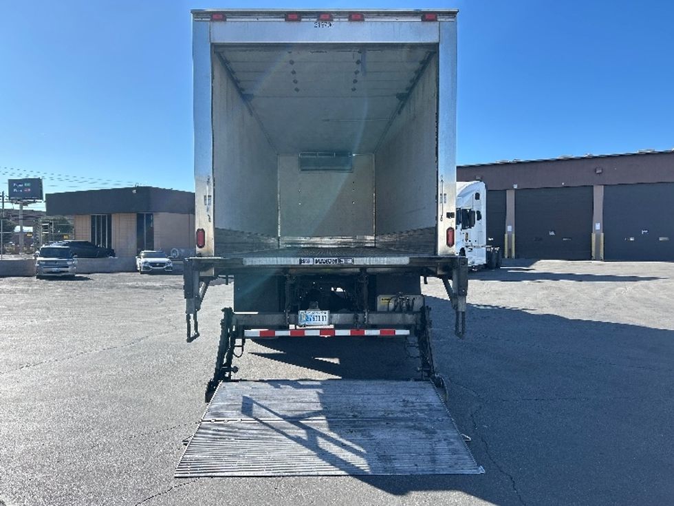 Refrigerated Truck-Light and Medium Duty Trucks-Freightliner-2019-M2-Las Vegas-NV-172,119\n\t\tmiles-$ 49,250 - Image 9