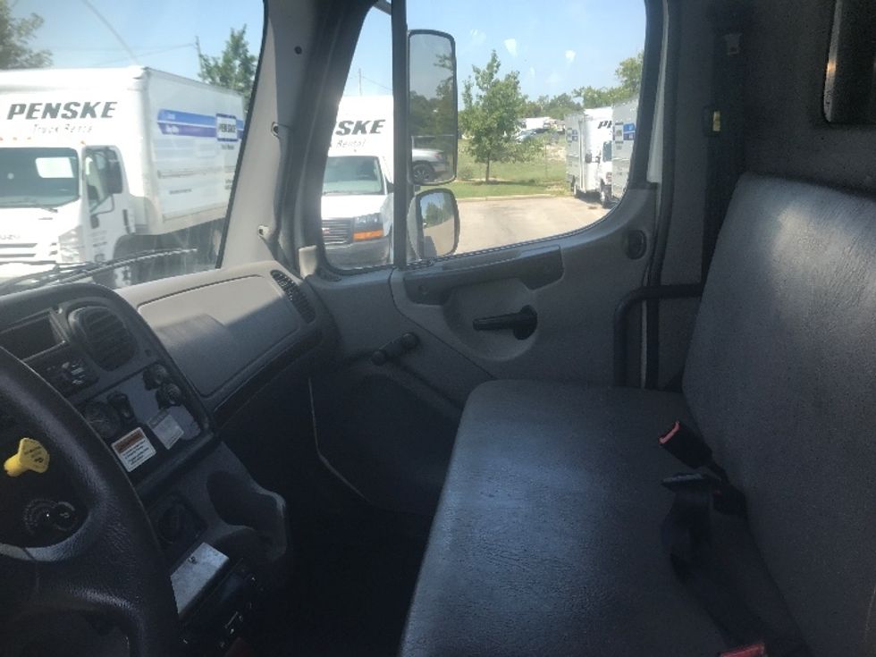 Refrigerated Truck-Light and Medium Duty Trucks-Freightliner-2019-M2-Lexington-KY-196,565\n\t\tmiles-$ 68,500 - Image 19