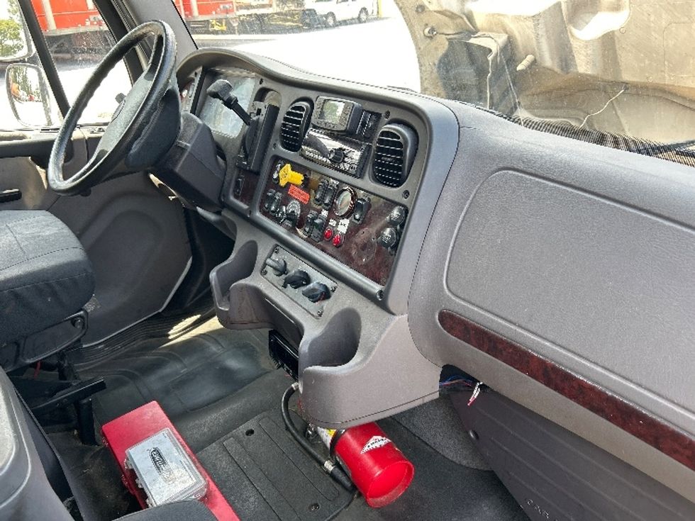 Refrigerated Truck-Light and Medium Duty Trucks-Freightliner-2019-M2-Lexington-SC-192,862\n\t\tmiles-$ 46,250 - Image 21