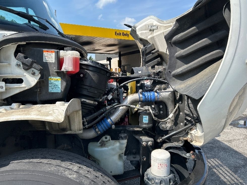 Refrigerated Truck-Light and Medium Duty Trucks-Freightliner-2019-M2-Lexington-SC-199,131\n\t\tmiles-$ 44,750 - Image 23