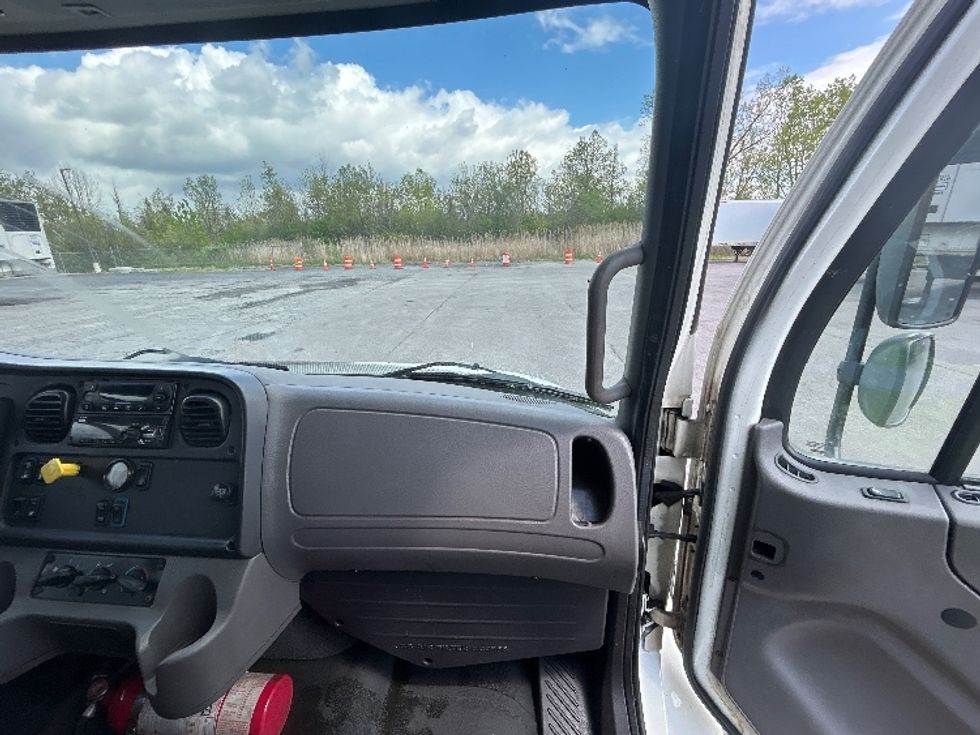 Refrigerated Truck-Light and Medium Duty Trucks-Freightliner-2019-M2-Liverpool-NY-127,549\n\t\tmiles-$ 46,500 - Image 20