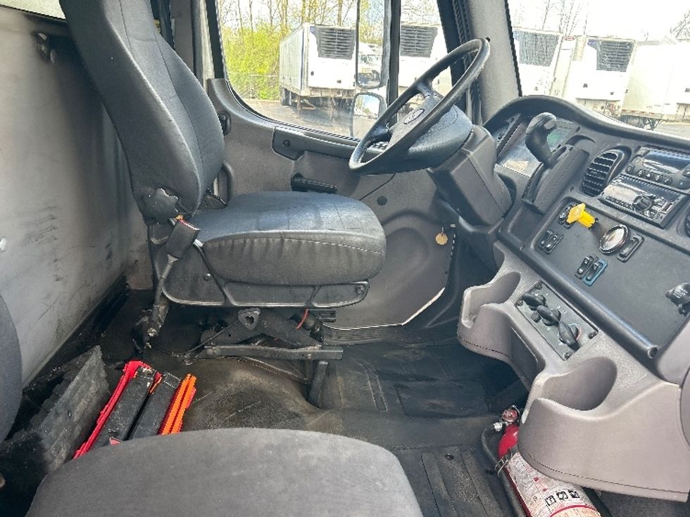Refrigerated Truck-Light and Medium Duty Trucks-Freightliner-2019-M2-Liverpool-NY-127,549\n\t\tmiles-$ 46,500 - Image 21