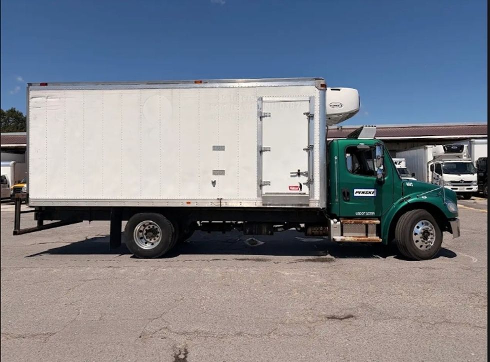 Refrigerated Truck-Light and Medium Duty Trucks-Freightliner-2019-M2-Londonderry-NH-134,099\n\t\tmiles-$ 46,500 - Image 14