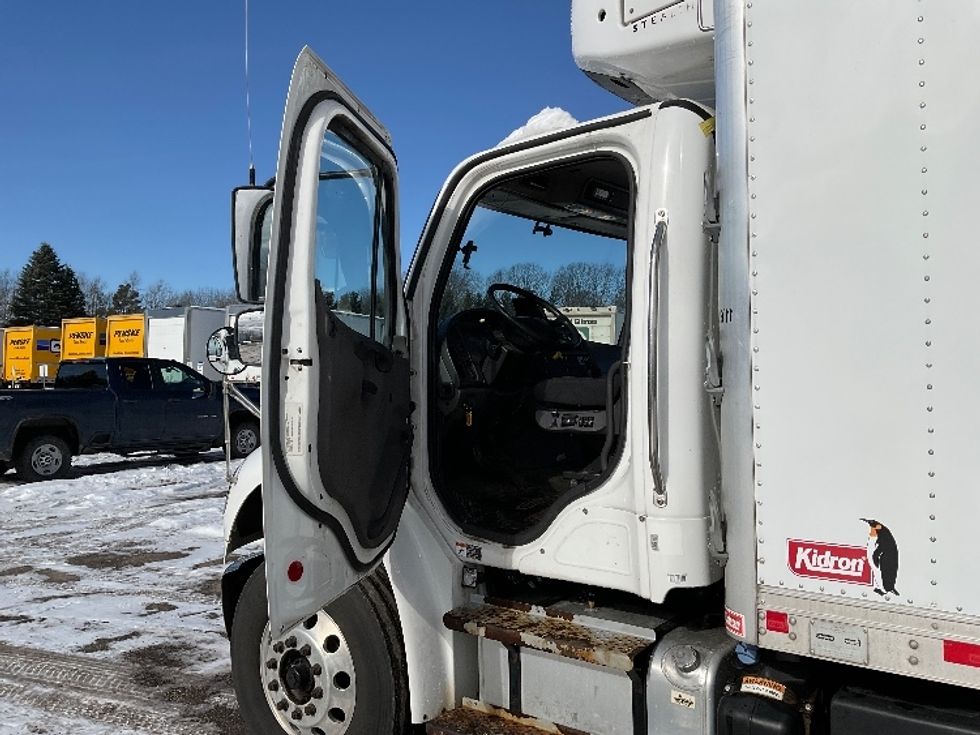 Refrigerated Truck-Light and Medium Duty Trucks-Freightliner-2019-M2-Londonderry-NH-219,916\n\t\tmiles-$ 61,750 - Image 16