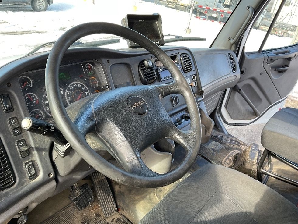 Refrigerated Truck-Light and Medium Duty Trucks-Freightliner-2019-M2-Londonderry-NH-219,916\n\t\tmiles-$ 61,750 - Image 17