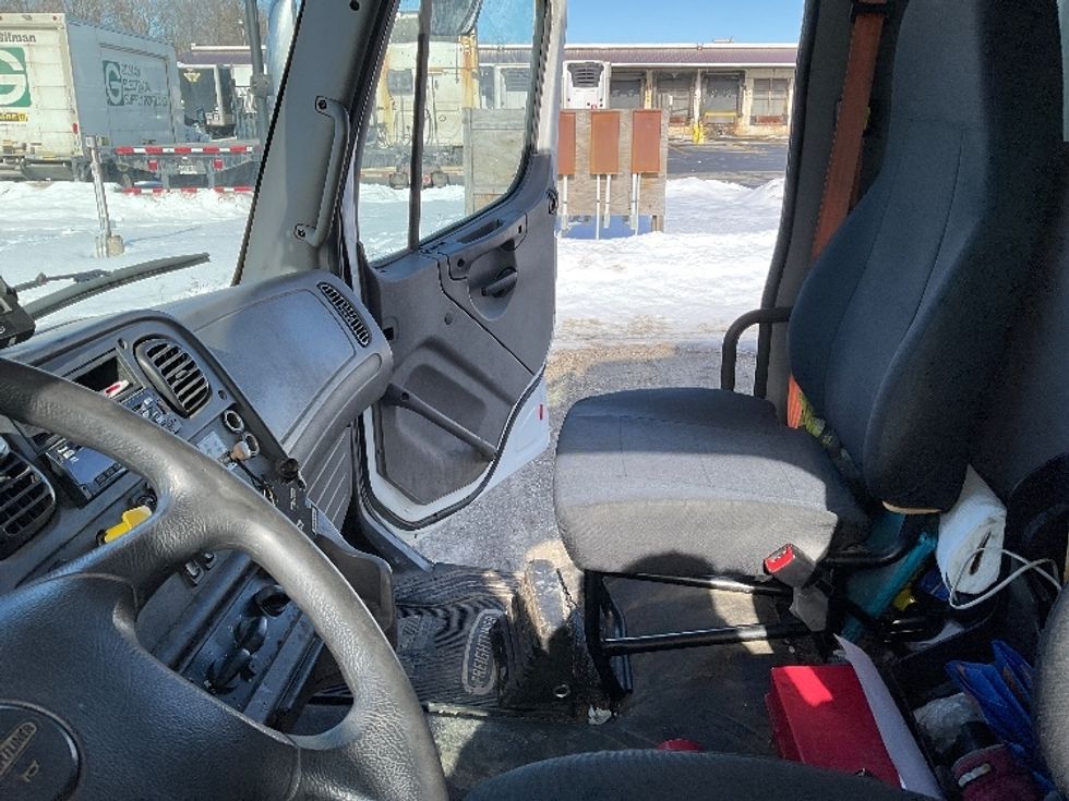 Refrigerated Truck-Light and Medium Duty Trucks-Freightliner-2019-M2-Londonderry-NH-219,916\n\t\tmiles-$ 61,750 - Image 19