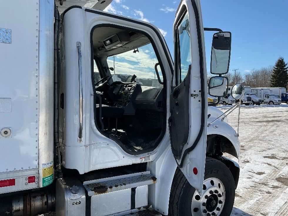 Refrigerated Truck-Light and Medium Duty Trucks-Freightliner-2019-M2-Londonderry-NH-219,916\n\t\tmiles-$ 61,750 - Image 20
