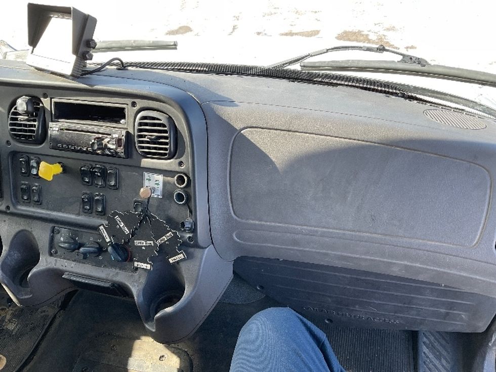 Refrigerated Truck-Light and Medium Duty Trucks-Freightliner-2019-M2-Londonderry-NH-219,916\n\t\tmiles-$ 61,750 - Image 21