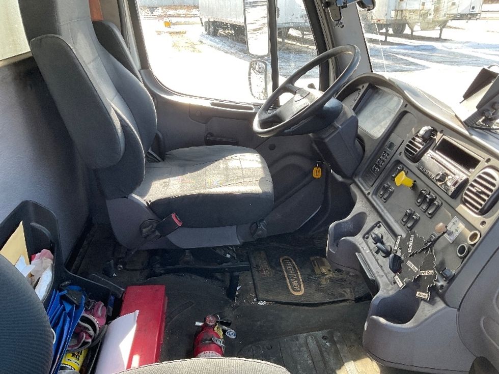 Refrigerated Truck-Light and Medium Duty Trucks-Freightliner-2019-M2-Londonderry-NH-219,916\n\t\tmiles-$ 61,750 - Image 22