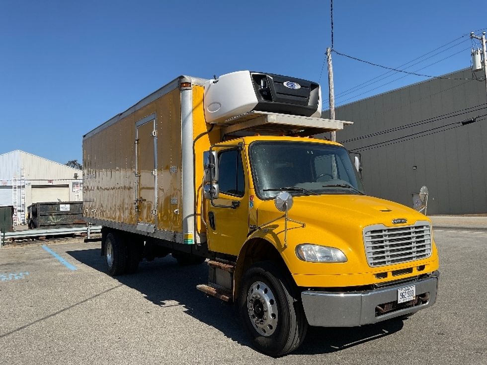 Refrigerated Truck-Light and Medium Duty Trucks-Freightliner-2019-M2-Londonderry-NH-290,187\n\t\tmiles-$ 25,750 - Image 1