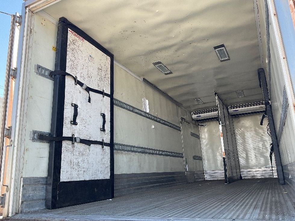 Refrigerated Truck-Light and Medium Duty Trucks-Freightliner-2019-M2-Londonderry-NH-290,187\n\t\tmiles-$ 25,750 - Image 11