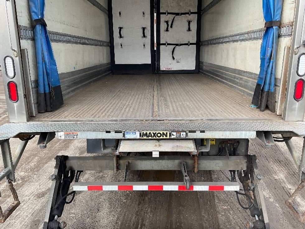 Refrigerated Truck-Light and Medium Duty Trucks-Freightliner-2019-M2-Londonderry-NH-307,605\n\t\tmiles-$ 27,500 - Image 10