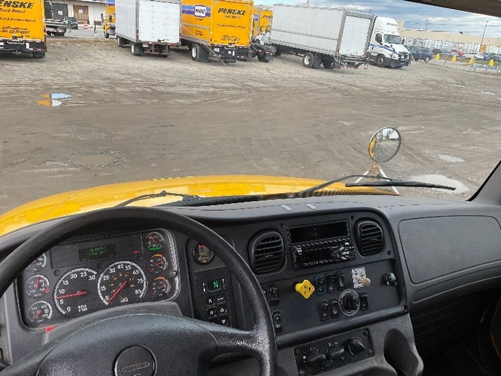 Refrigerated Truck-Light and Medium Duty Trucks-Freightliner-2019-M2-Londonderry-NH-307,605\n\t\tmiles-$ 27,500 - Image 18