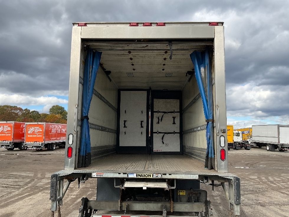 Refrigerated Truck-Light and Medium Duty Trucks-Freightliner-2019-M2-Londonderry-NH-307,605\n\t\tmiles-$ 27,500 - Image 8