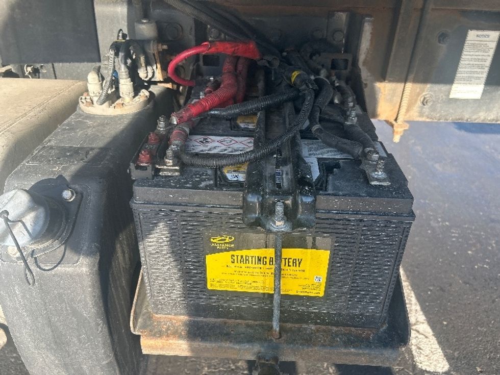 Refrigerated Truck-Light and Medium Duty Trucks-Freightliner-2019-M2-Louisville-KY-352,949\n\t\tmiles-$ 33,500 - Image 27