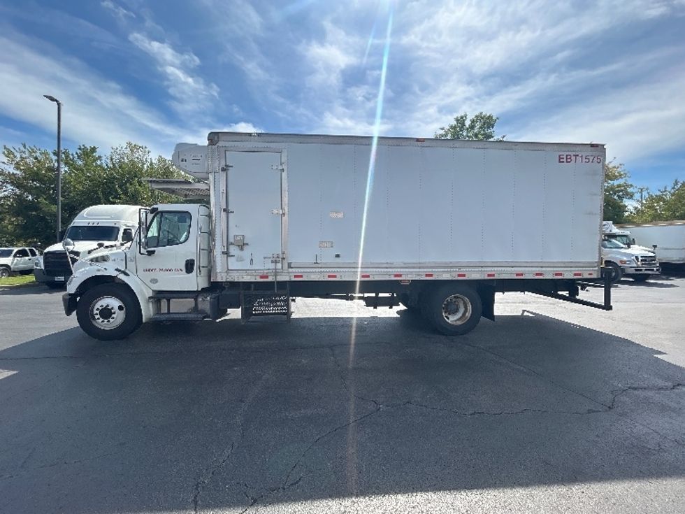 Refrigerated Truck-Light and Medium Duty Trucks-Freightliner-2019-M2-Louisville-KY-354,249\n\t\tmiles-$ 22,250 - Image 4