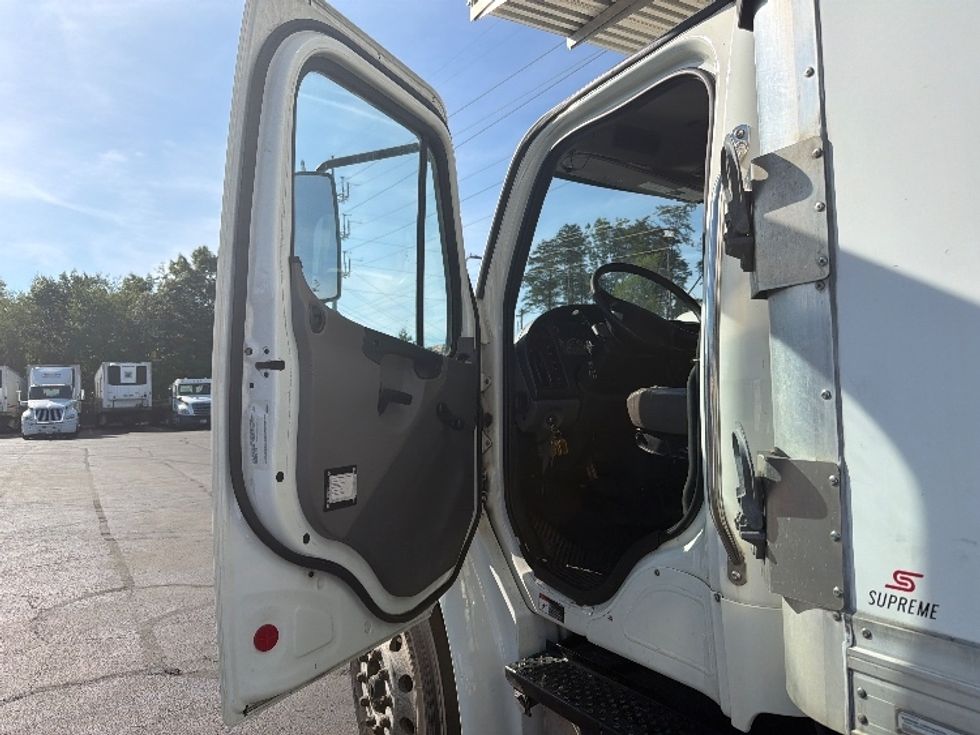 Refrigerated Truck-Light and Medium Duty Trucks-Freightliner-2019-M2-Manassas-VA-144,396\n\t\tmiles-$ 57,750 - Image 15