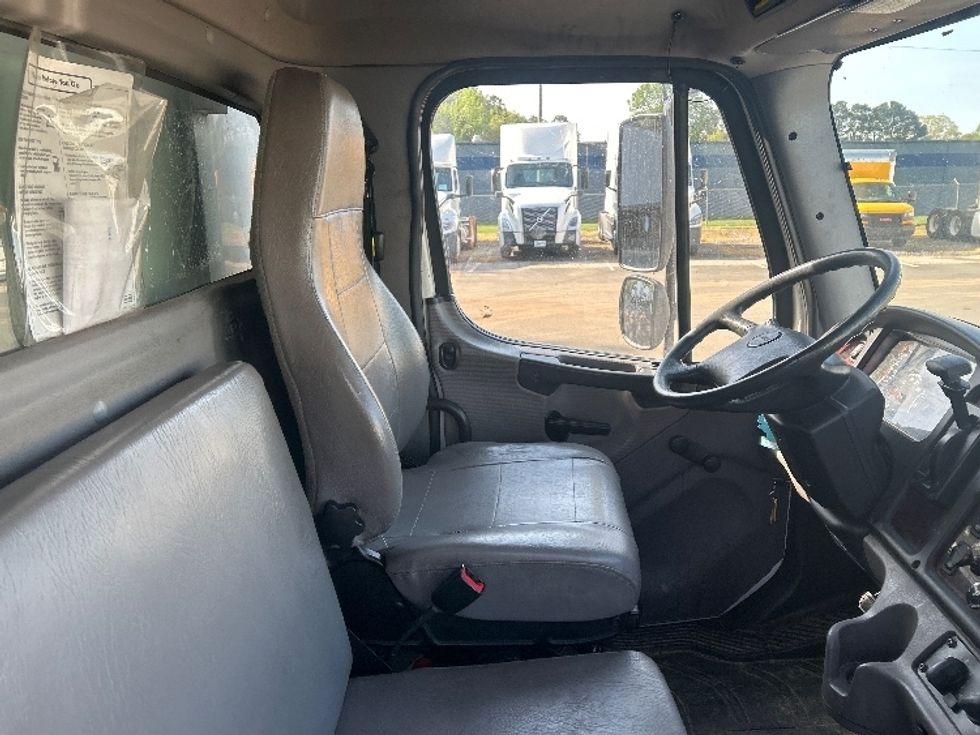 Refrigerated Truck-Light and Medium Duty Trucks-Freightliner-2019-M2-Mebane-NC-187,857\n\t\tmiles-$ 64,500 - Image 22