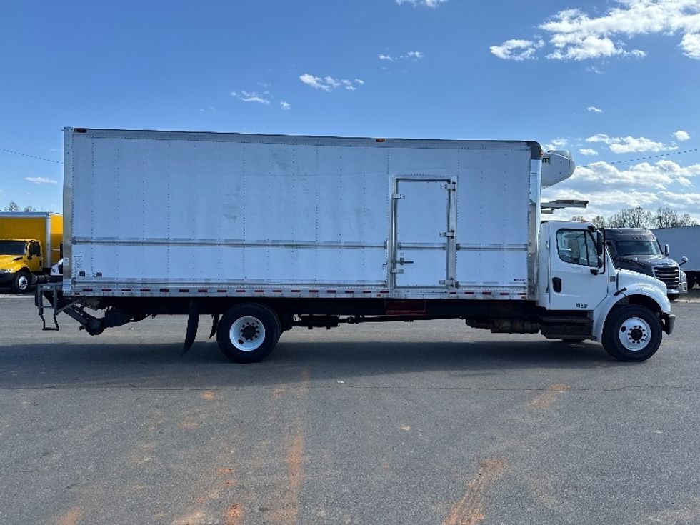Refrigerated Truck-Light and Medium Duty Trucks-Freightliner-2019-M2-Mebane-NC-212,000\n\t\tmiles-$ 60,500 - Image 15