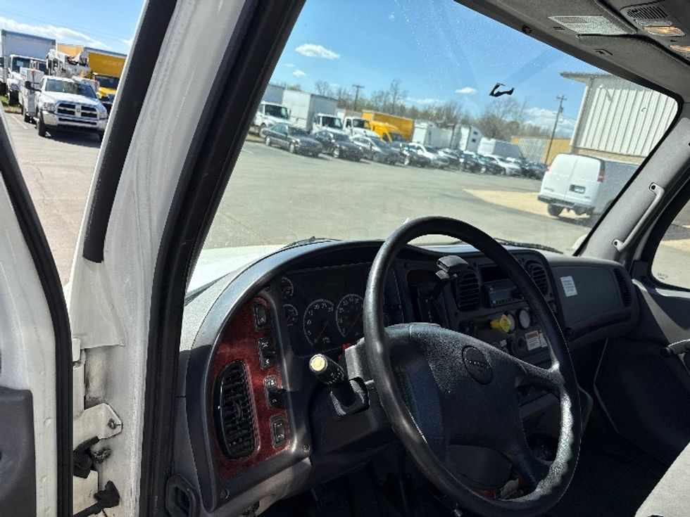 Refrigerated Truck-Light and Medium Duty Trucks-Freightliner-2019-M2-Mebane-NC-212,000\n\t\tmiles-$ 60,500 - Image 17