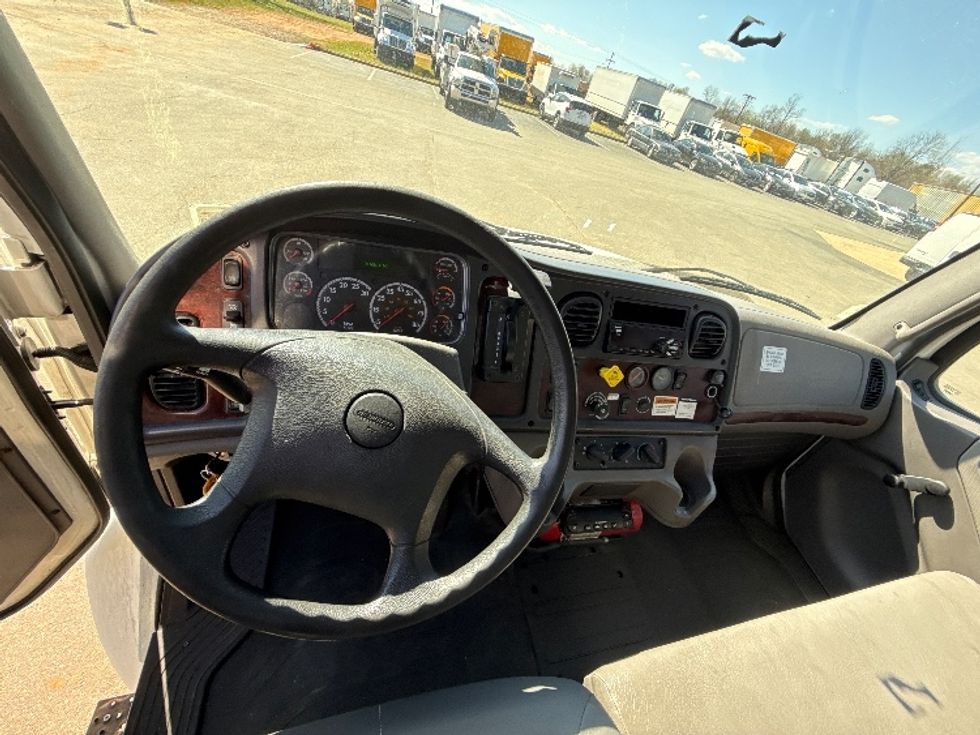 Refrigerated Truck-Light and Medium Duty Trucks-Freightliner-2019-M2-Mebane-NC-212,000\n\t\tmiles-$ 60,500 - Image 18