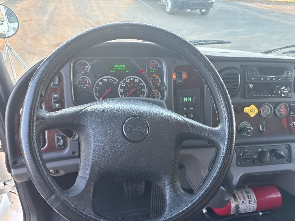 Refrigerated Truck-Light and Medium Duty Trucks-Freightliner-2019-M2-Mebane-NC-321,558\n\t\tmiles-$ 28,750 - Image 18