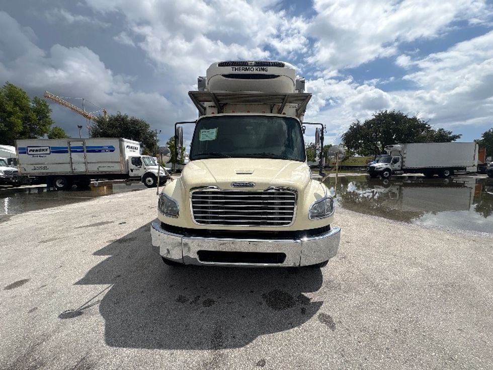 Refrigerated Truck-Light and Medium Duty Trucks-Freightliner-2019-M2-Medley-FL-174,778\n\t\tmiles-$ 48,500 - Image 2
