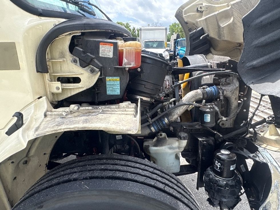 Refrigerated Truck-Light and Medium Duty Trucks-Freightliner-2019-M2-Medley-FL-174,778\n\t\tmiles-$ 48,500 - Image 23