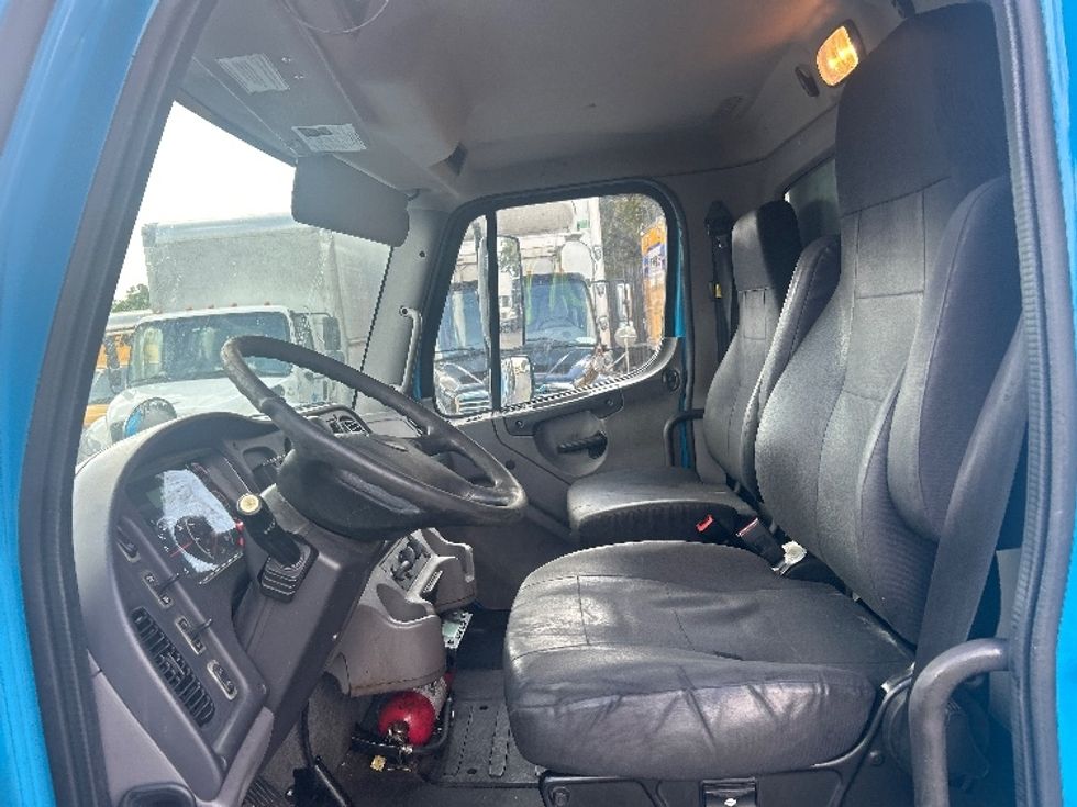 Refrigerated Truck-Light and Medium Duty Trucks-Freightliner-2019-M2-Medley-FL-198,285\n\t\tmiles-$ 53,750 - Image 17