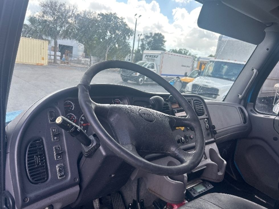 Refrigerated Truck-Light and Medium Duty Trucks-Freightliner-2019-M2-Medley-FL-198,285\n\t\tmiles-$ 53,750 - Image 18