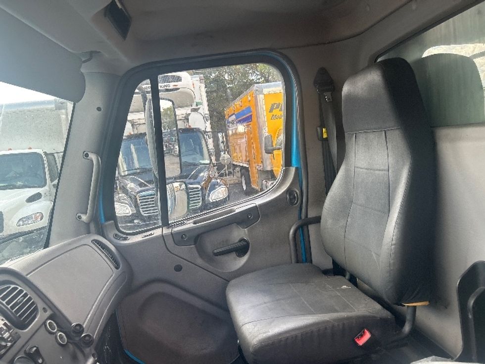 Refrigerated Truck-Light and Medium Duty Trucks-Freightliner-2019-M2-Medley-FL-198,285\n\t\tmiles-$ 53,750 - Image 19