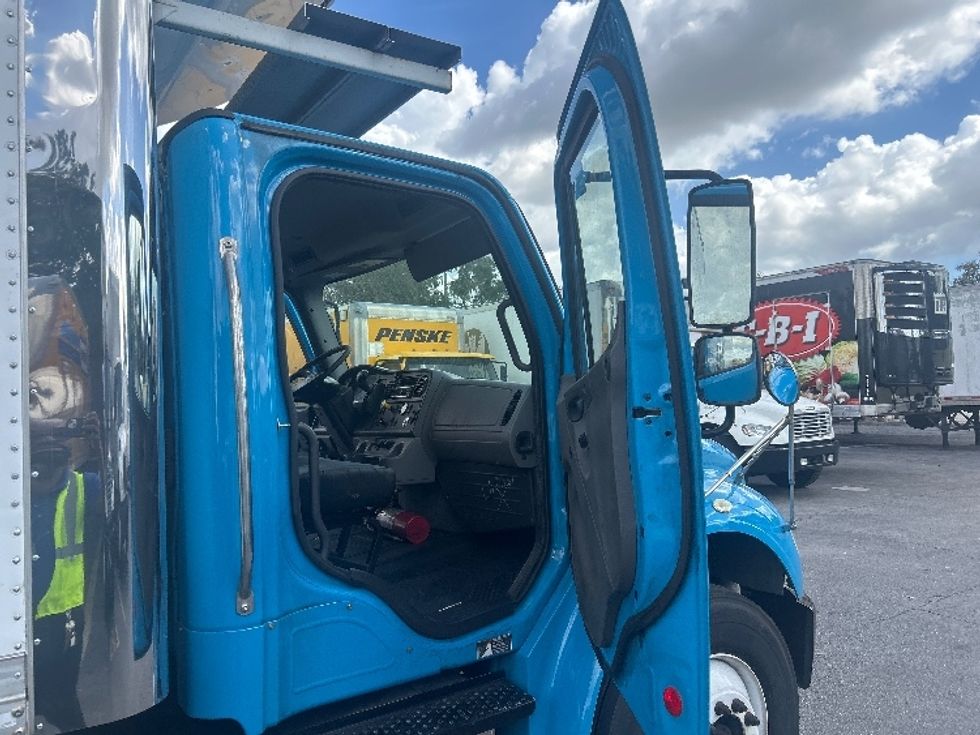 Refrigerated Truck-Light and Medium Duty Trucks-Freightliner-2019-M2-Medley-FL-198,285\n\t\tmiles-$ 53,750 - Image 20