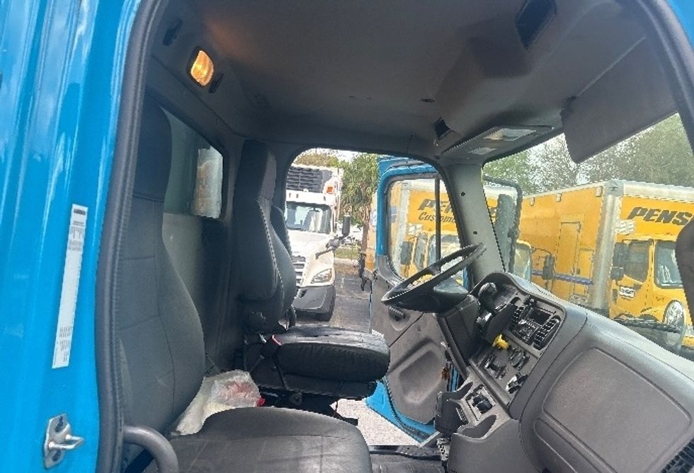 Refrigerated Truck-Light and Medium Duty Trucks-Freightliner-2019-M2-Medley-FL-198,285\n\t\tmiles-$ 53,750 - Image 21