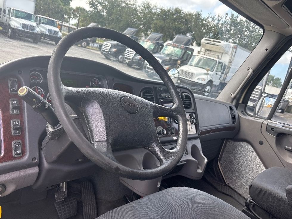 Refrigerated Truck-Light and Medium Duty Trucks-Freightliner-2019-M2-Medley-FL-237,342\n\t\tmiles-$ 41,250 - Image 15